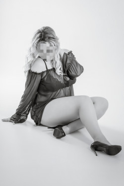 Фото +7 (952) 237-95-33